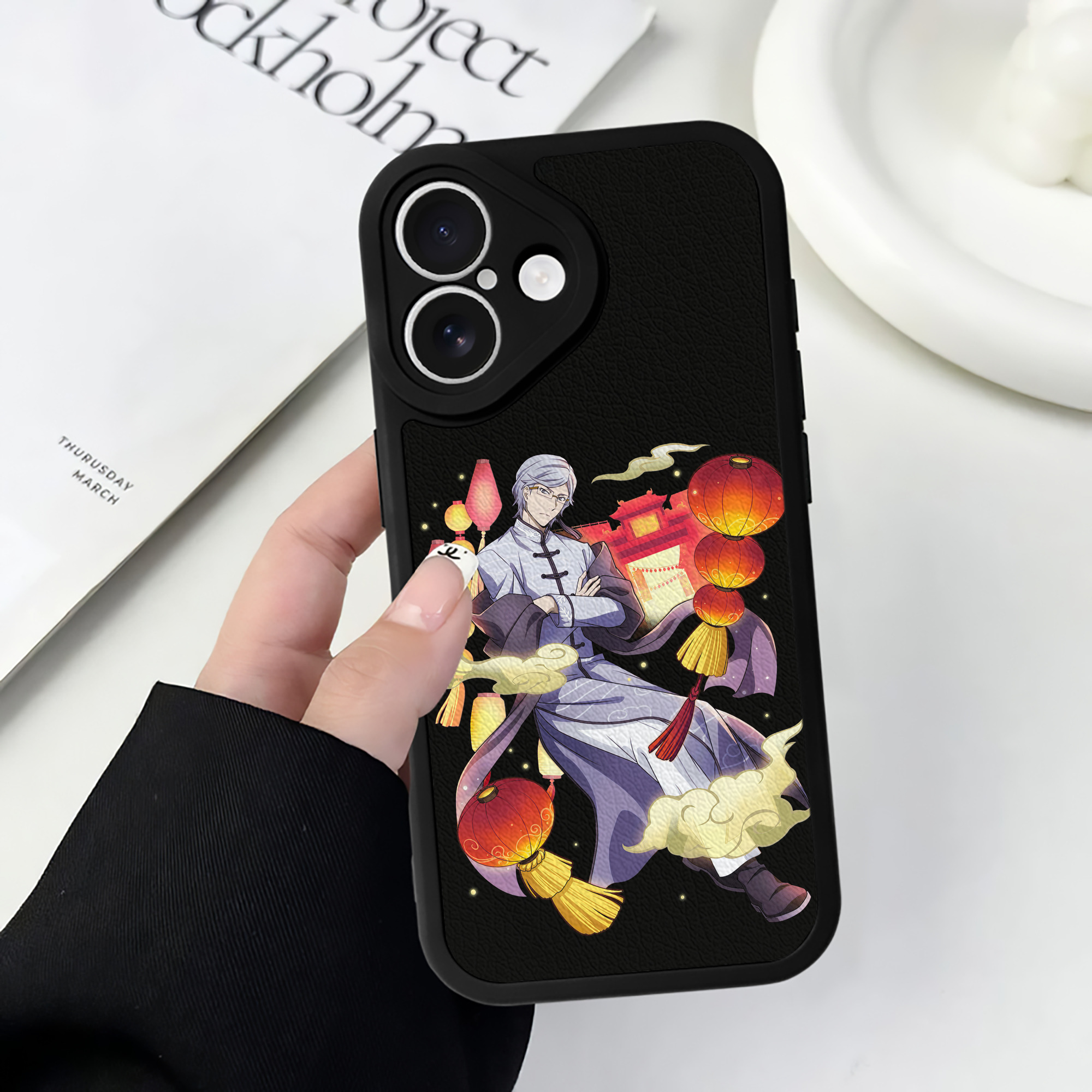 （画像用） 文豪ストレイドッグス Bungo Stray Dogs 【iPhone 16シリーズ対応】シリコンスマホケース（レザー調） 材質：シリコン